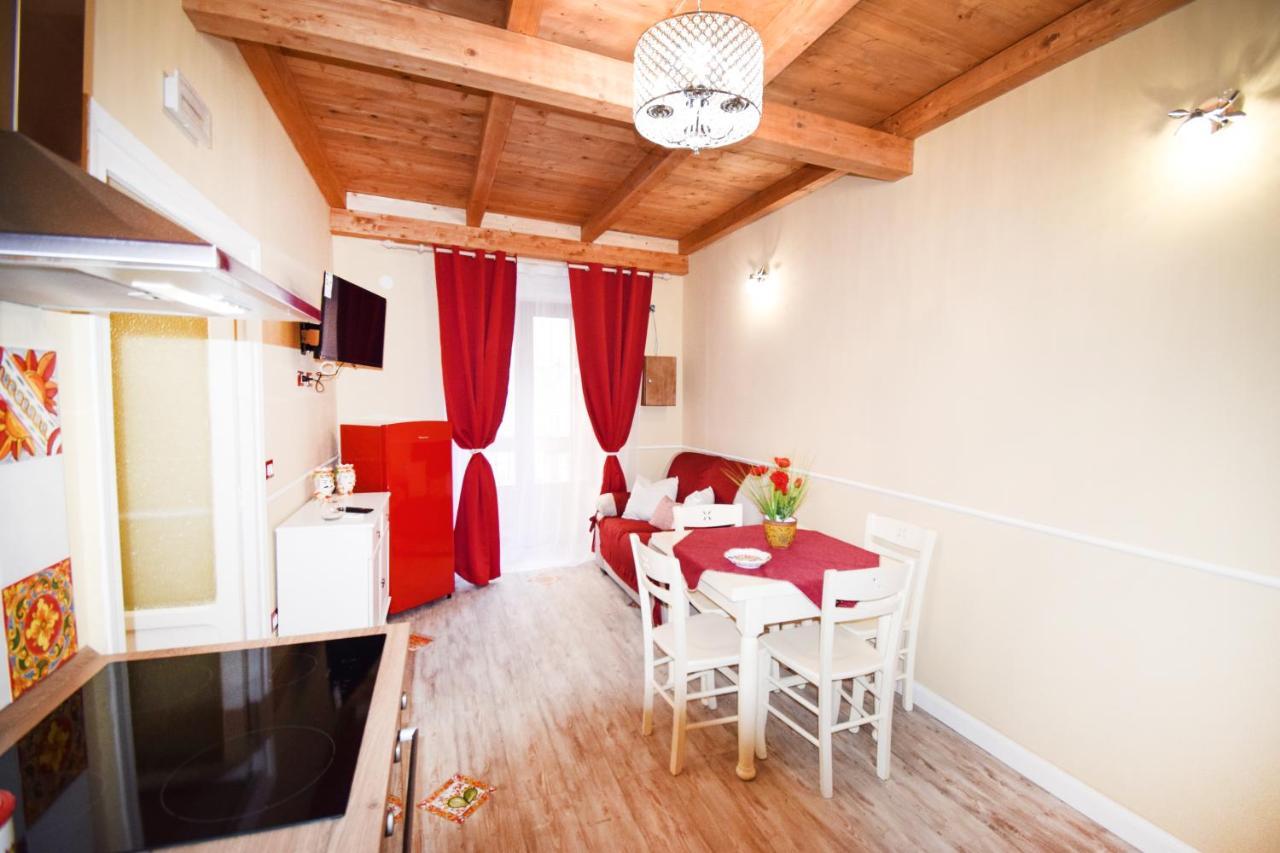 Luxury Apartment Via Genova Palermo Buitenkant foto