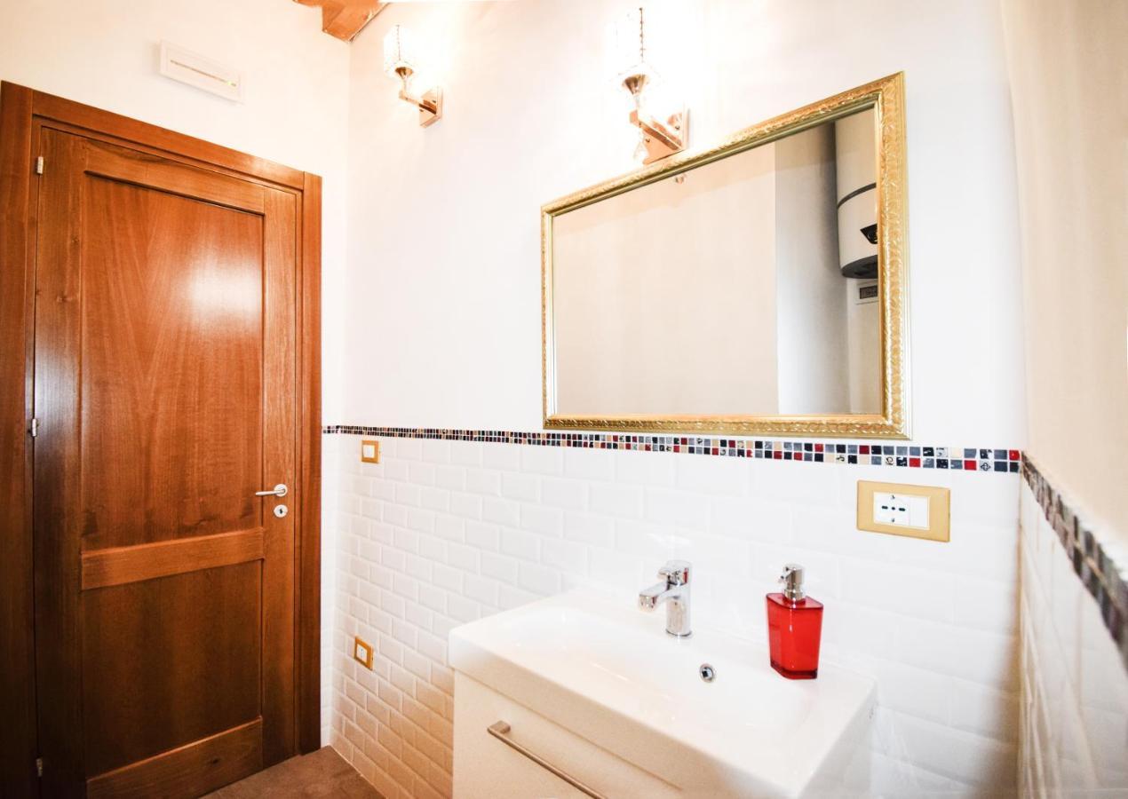 Luxury Apartment Via Genova Palermo Buitenkant foto