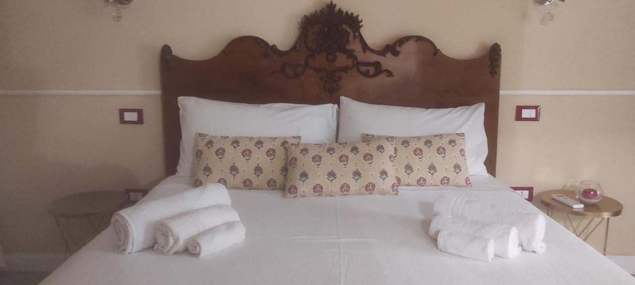 Luxury Apartment Via Genova Palermo Buitenkant foto