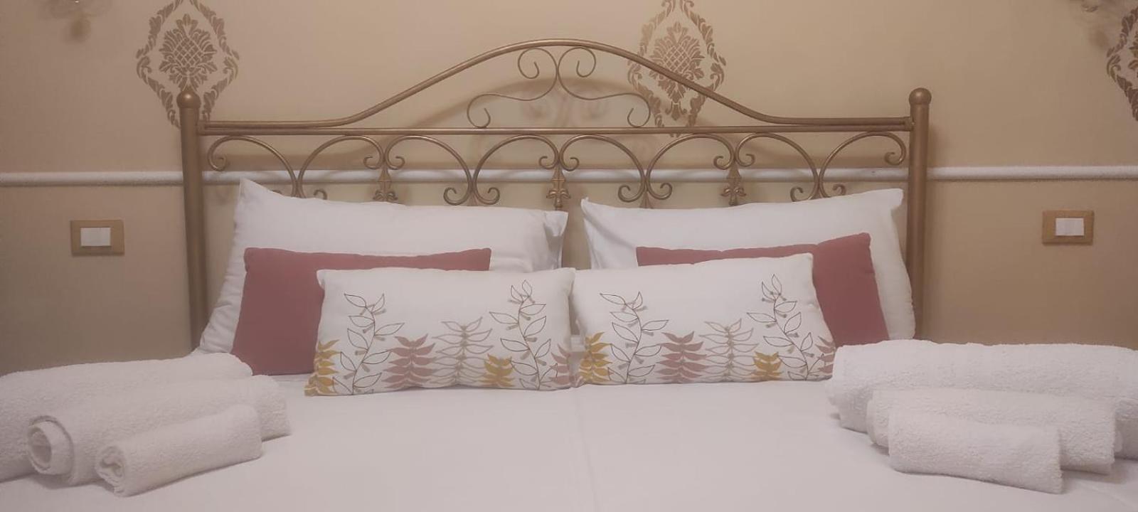 Luxury Apartment Via Genova Palermo Buitenkant foto